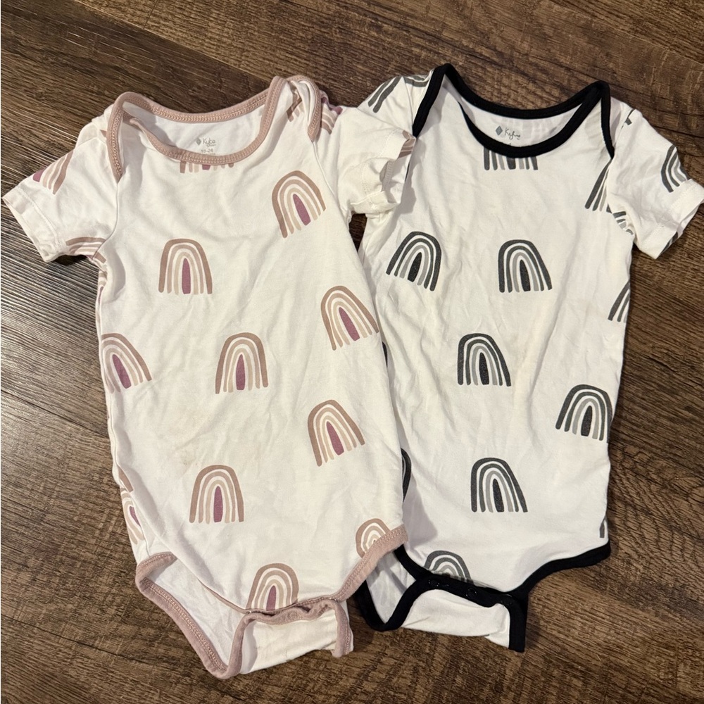 Kyte rainbow onsies